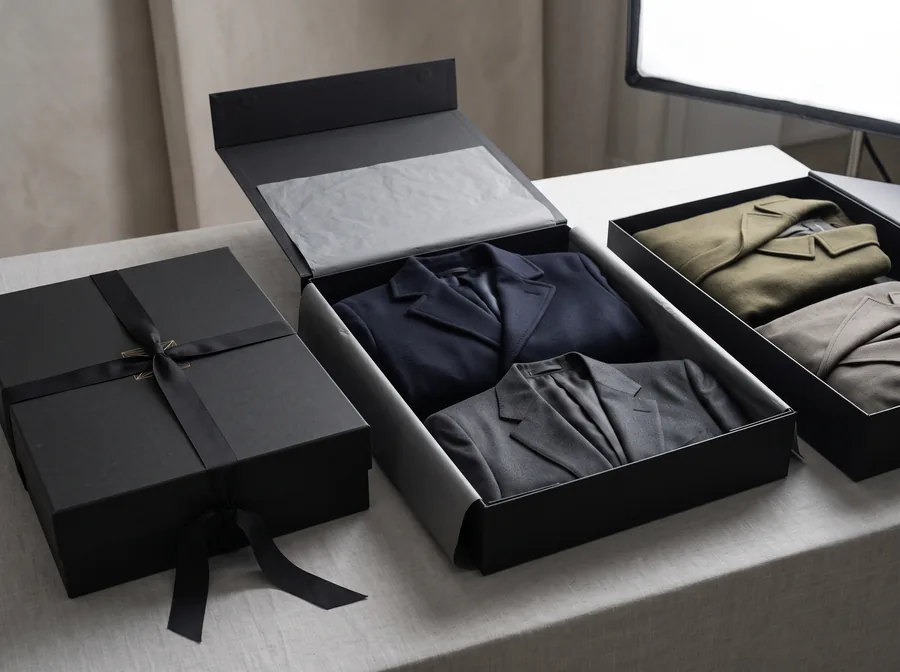 Coat and structured-garment boxes
